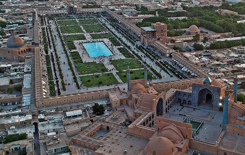 درونگرایی در معماری در فضاهای شهری
