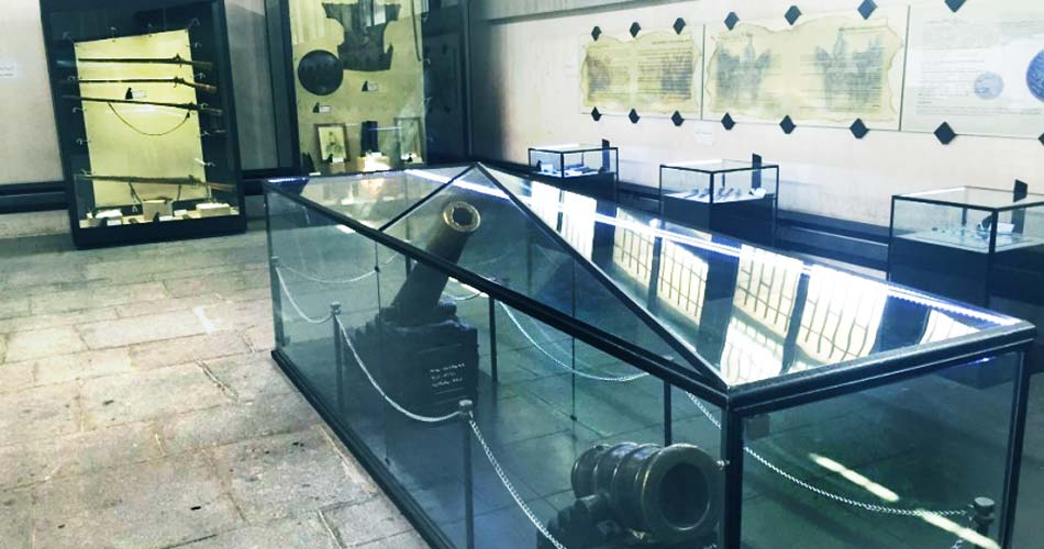 بررسی-نمادها-در-آرامگاه-نادرشاه