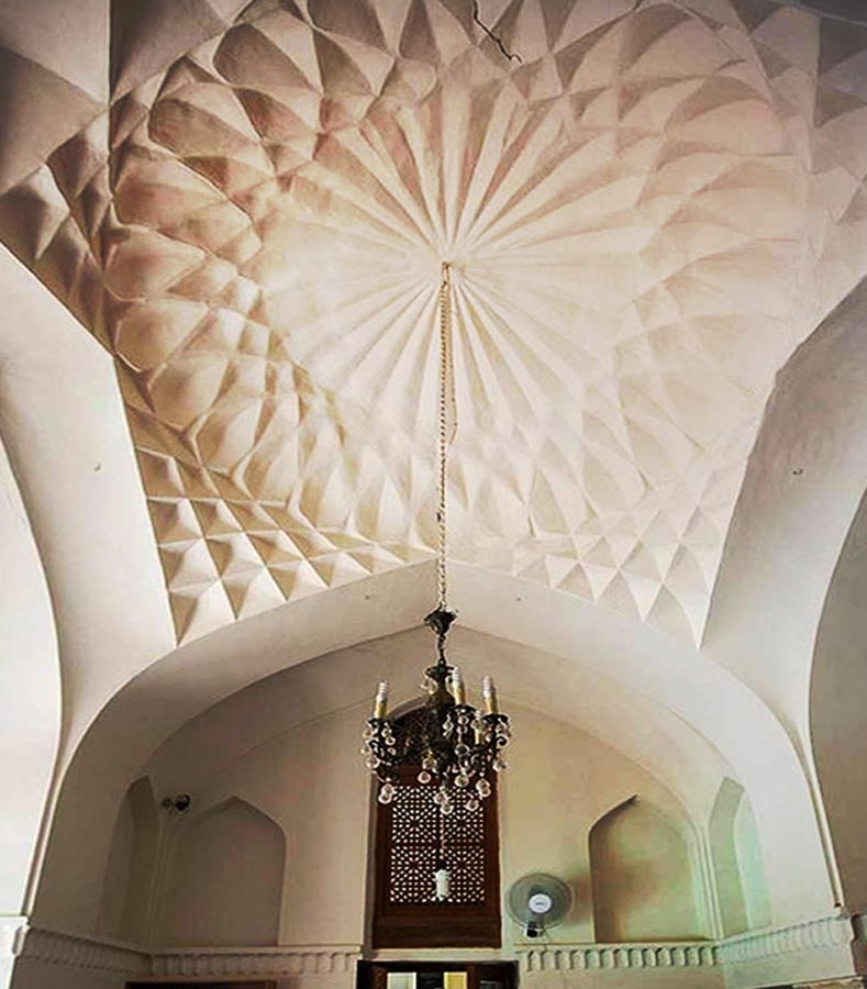 معماری-مدرسه-عباسقلی-خان