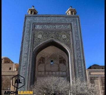 آرامگاه شیخ احمد جامی (نزدیک به 800 سال قبل در تربت جام توسط مریدان ساخته شد و گسترش یافت)