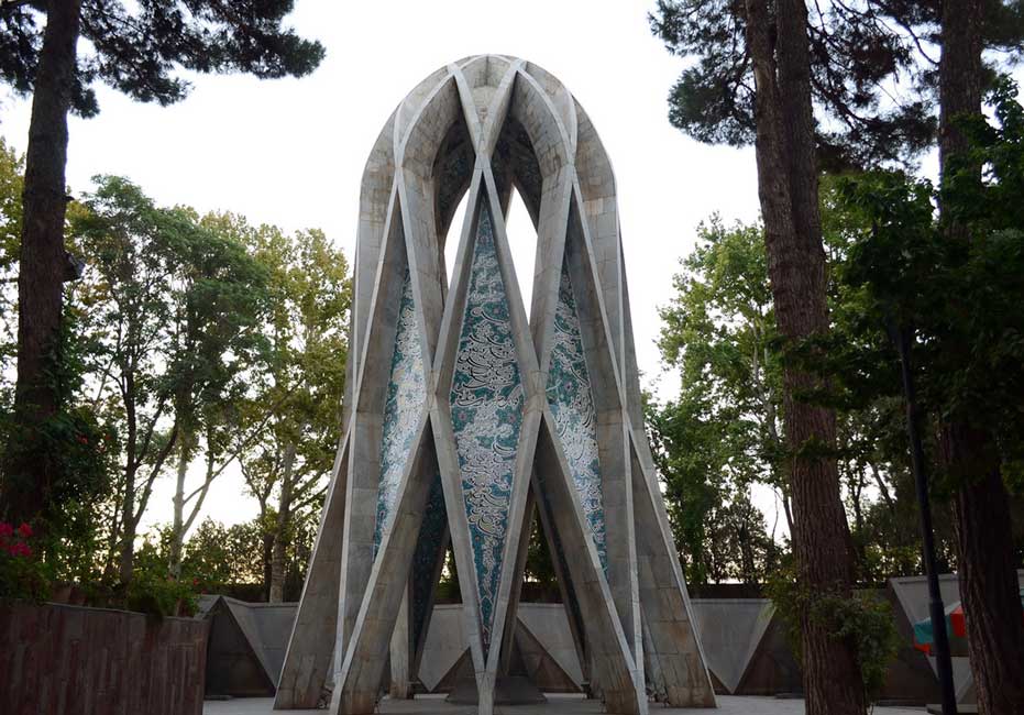 آرامگاه_خیام