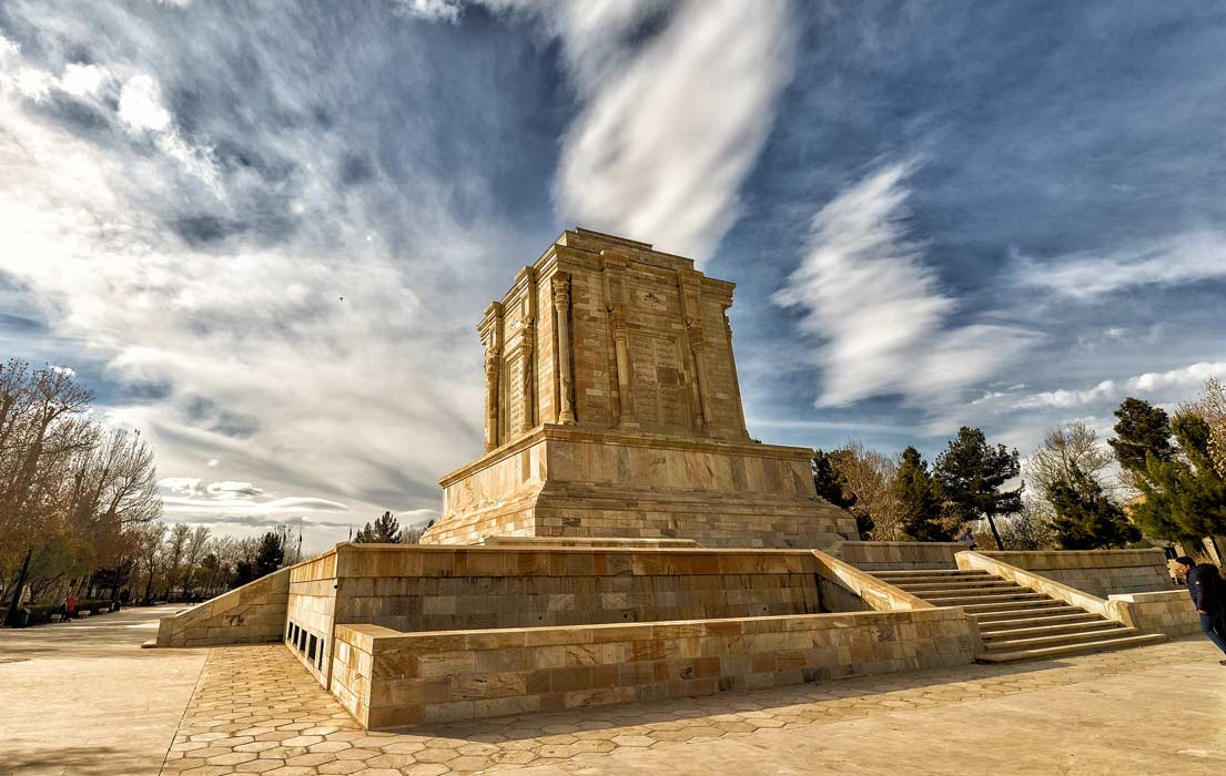 تاریخچه_آرامگاه_فردوسی